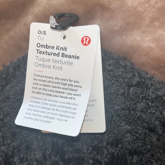 NWT Lululemon Black/Grey Ombre Knit Textured Beanie - Never Worn OS main image 5